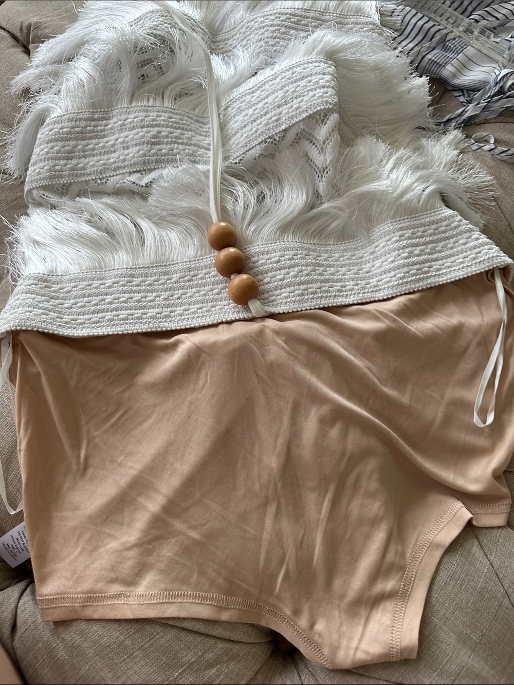 Blithe la White Fringe Maxi Skirt with Decorative Waist Tie - Picture 6 of 8